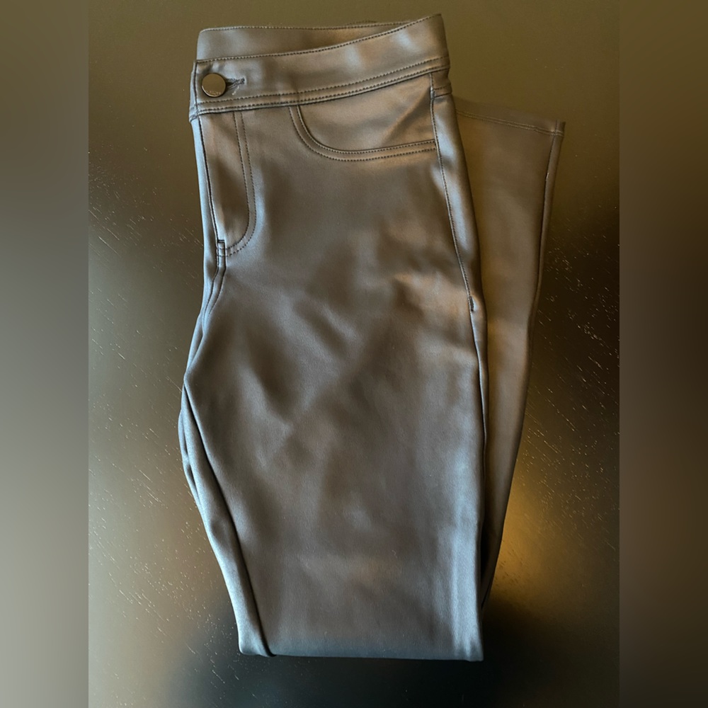 Women’s Express Pleather Skinny Pants (Size 8)